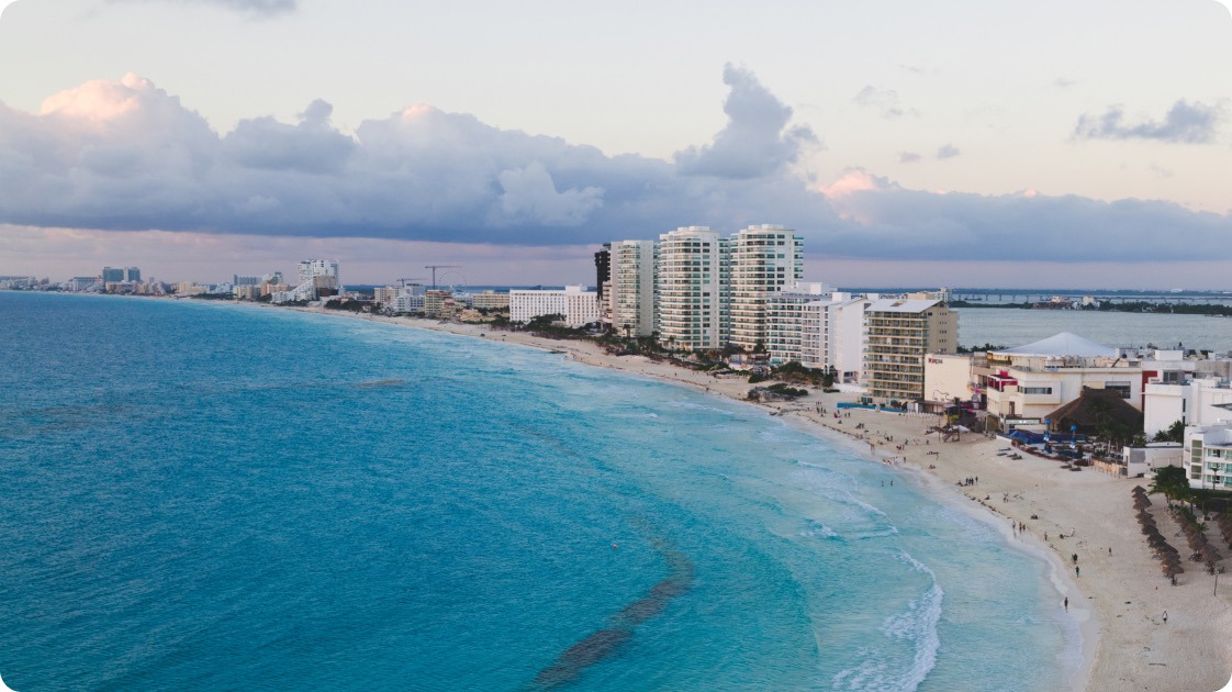 Aerial view of Cancún's hotel zone and turquoise coastline