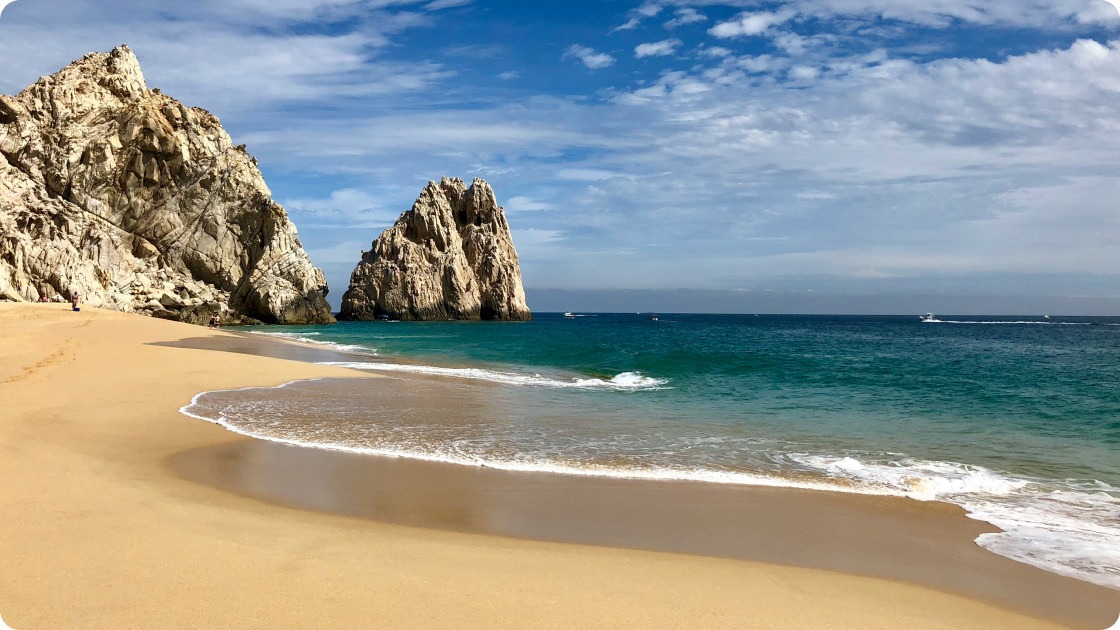The rock arch at Land's End in Cabo